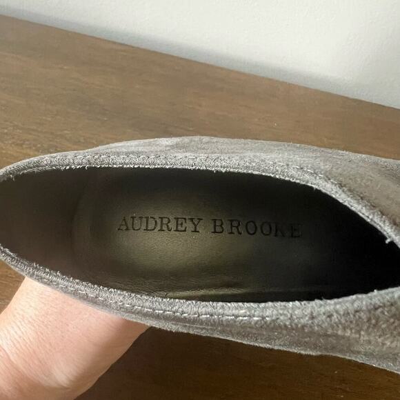 Audrey Brooke Woman’s Gray Suede Ankle Bootie Hi Heel Pumps- Size 9 - Picture 8 of 12